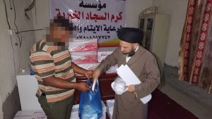 مؤسسة كرم السجاد الخيرية توزيع عشرات المراوح السقفية على العوائل المتعففة