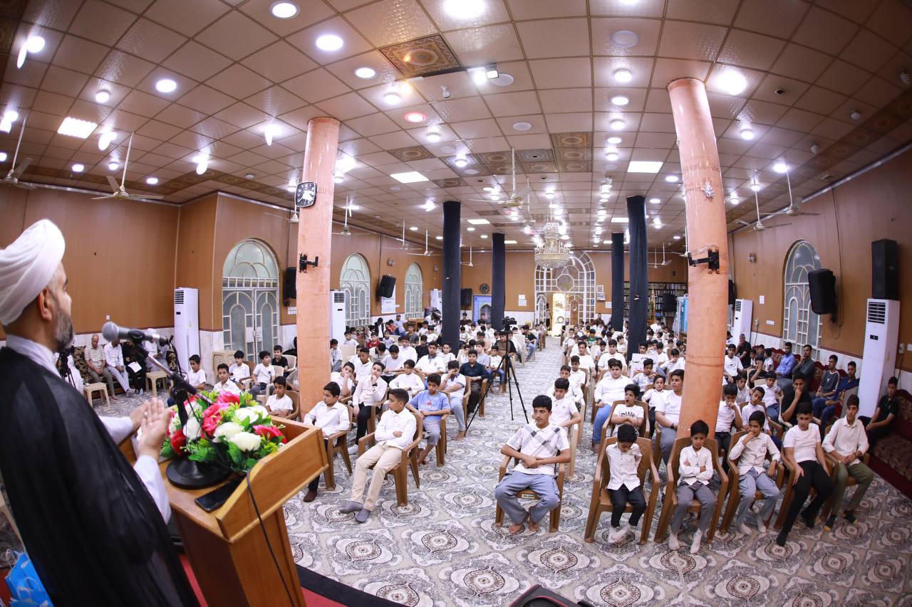 ابتهاجاً بتتويج الإمام المهدي (عج).. مدارس "أشبال المنتظر" في البصرة تكرّم طلبتها المتفوقين