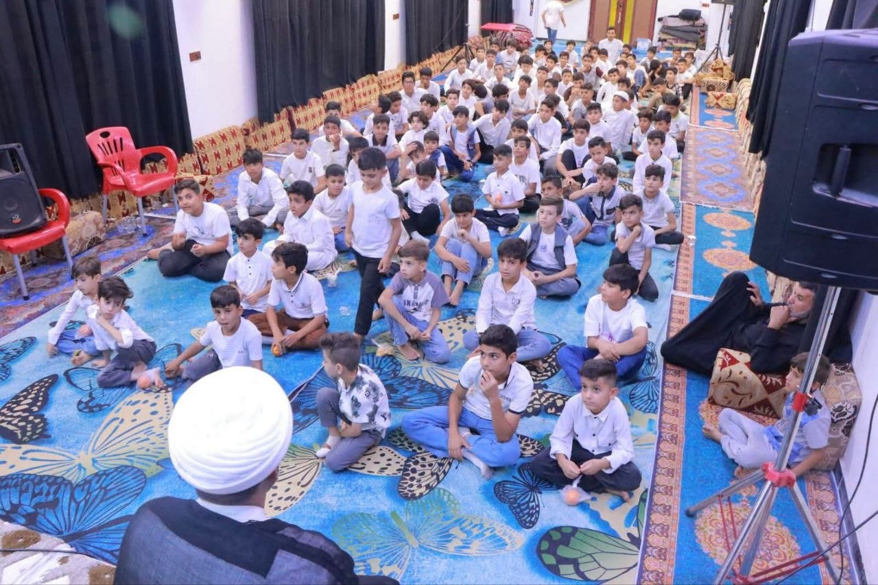 بمشاركة 100 طالب.. حفل بهيج في قضاء الغراف إحياءً لولادة الرسول الأكرم (ص)