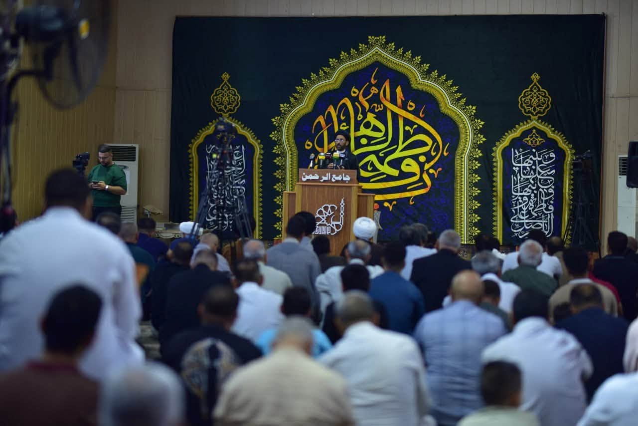 مكتب سماحة المرجع اليعقوبي(دام ظله ) في الكرخ يقيم صلاة الجمعة المباركة وسط حضور غفير من المؤمنين