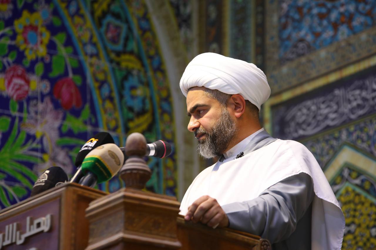 مؤسسة "أحيوا أمرنا" تقيم صلاة الجمعة المركزية بحضور حاشد من رجال الدين والمؤمنين بالبصرة